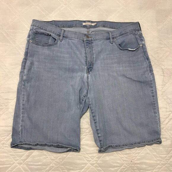 Women's‎ Levis Bermuda Jean shorts size 24W - Picture 1 of 5